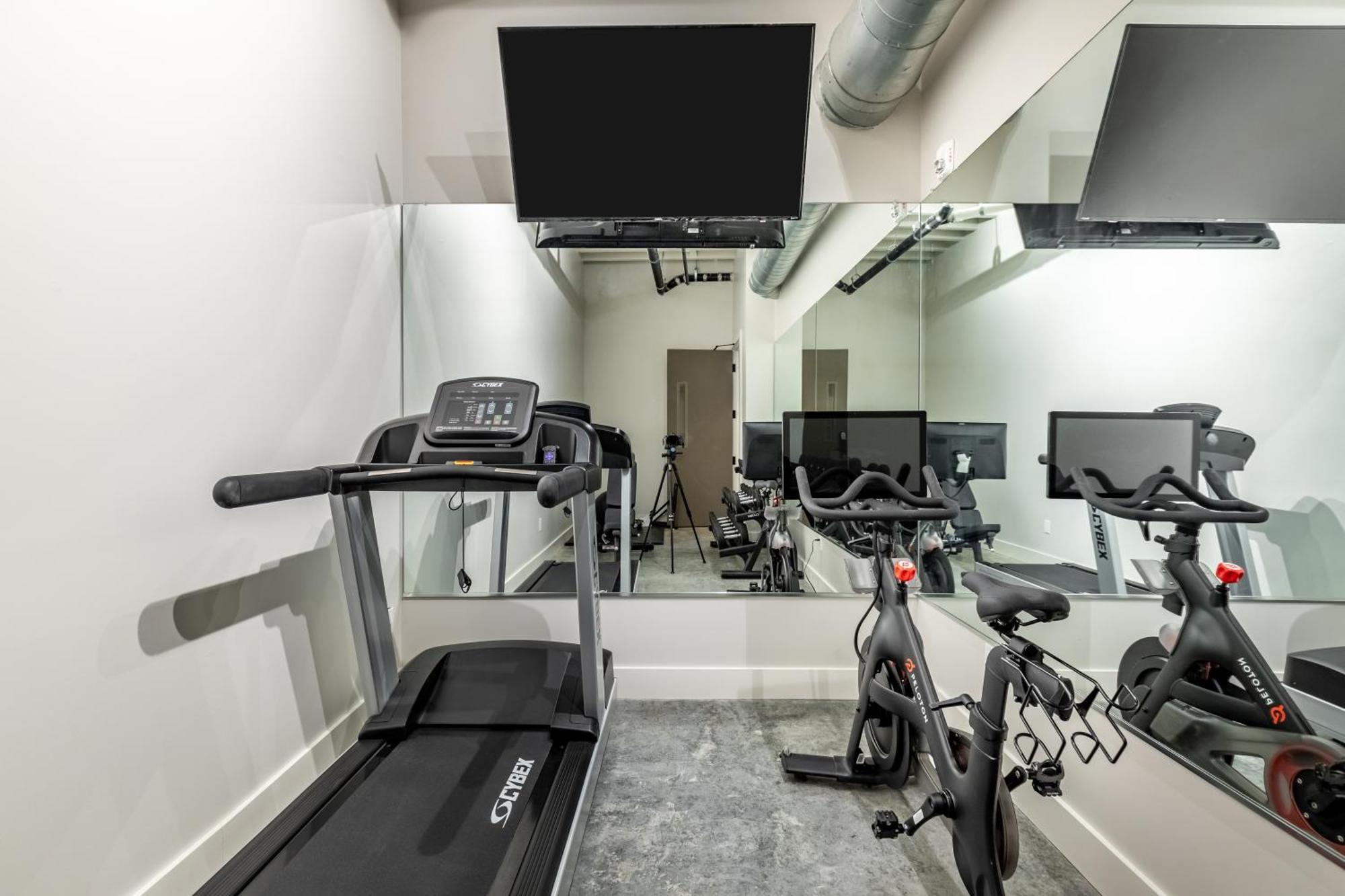 Ironworks Building Apartment Ню Орлиънс Екстериор снимка